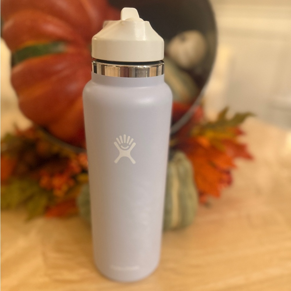 Hydro Flask blue 40 oz Bottle